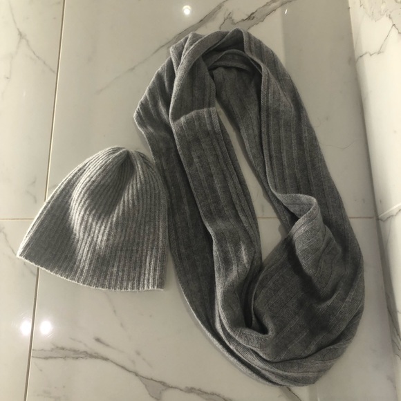 For winter cashmere - Picture 3 of 3